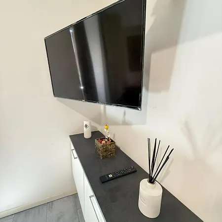 A 3 Minuti Dalla Linea Gialla Repubblica Apartment Mailand